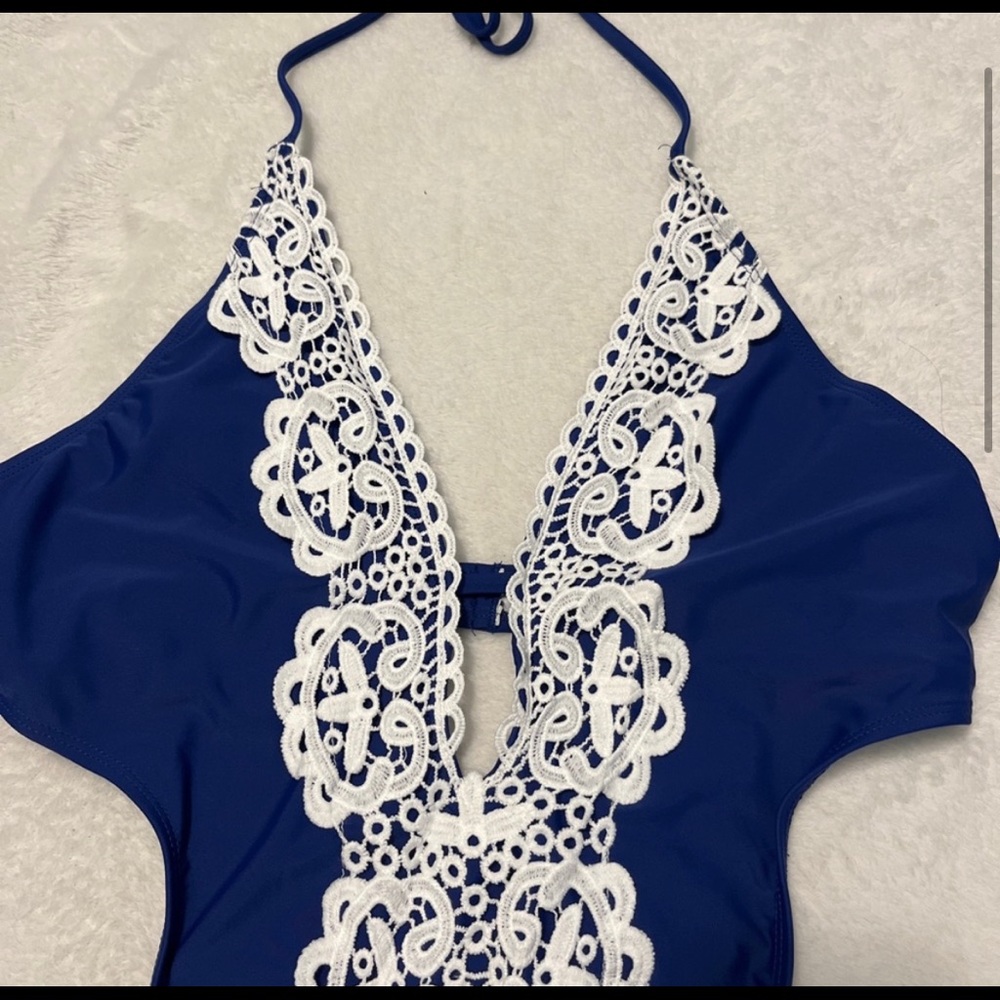 NWT CUPSHE Hermosa Love Lace One-Piece